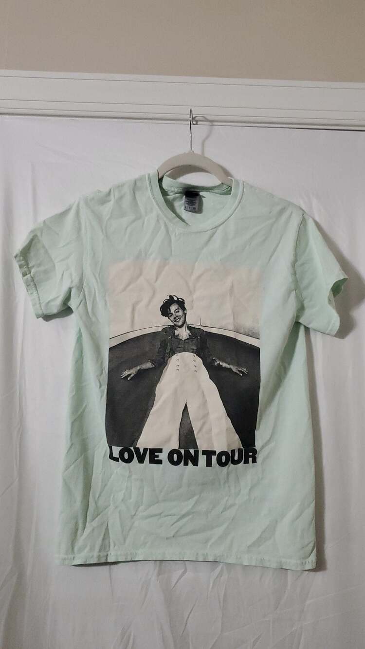 Harry Styles Love On Tour Mint Green Graphic T-Shirt Size Small